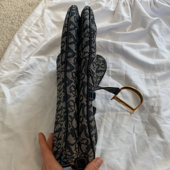 Dior Vintage Oblique Medium Saddle Bag - Picture 5 of 16